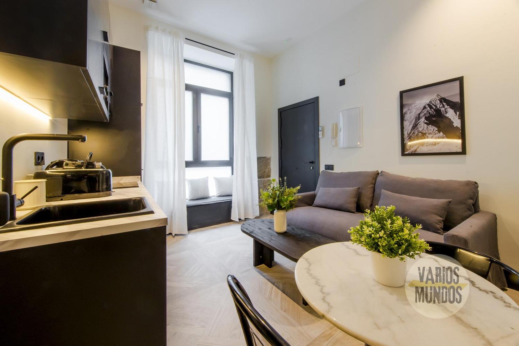 Iconic Apt En Plena Plaza Del Carmen Para 4Pax E3 Madrid Exterior photo